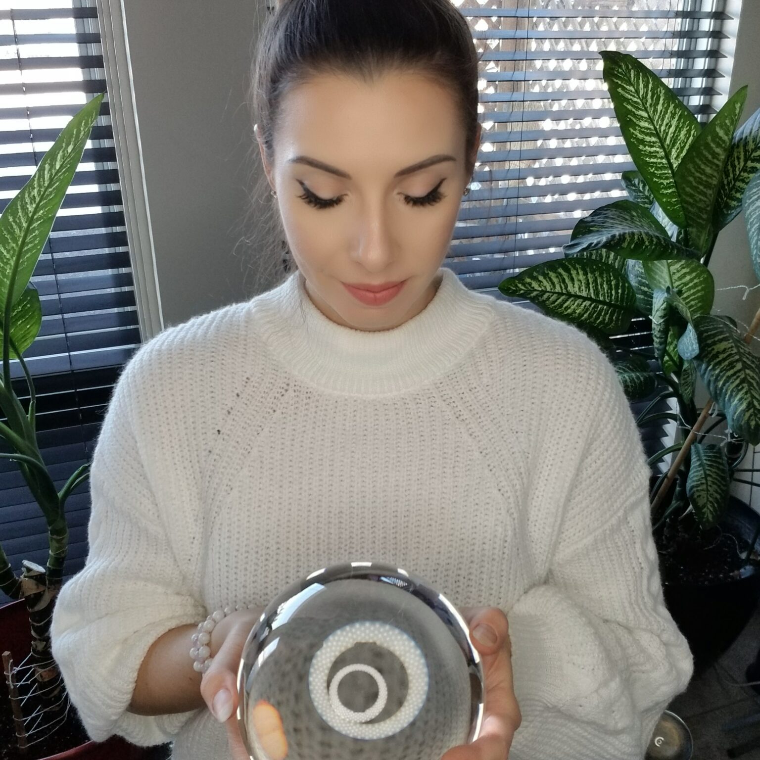 How To Use A Clear Crystal Ball For Scrying